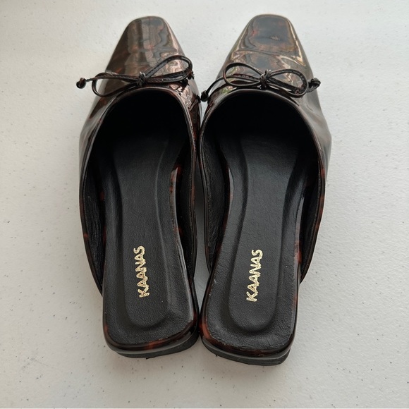 KAANAS Woman Size 9 Black Red Animal Print Flat SLIDES SLIP Shoes Casual Sandal - Picture 3 of 10